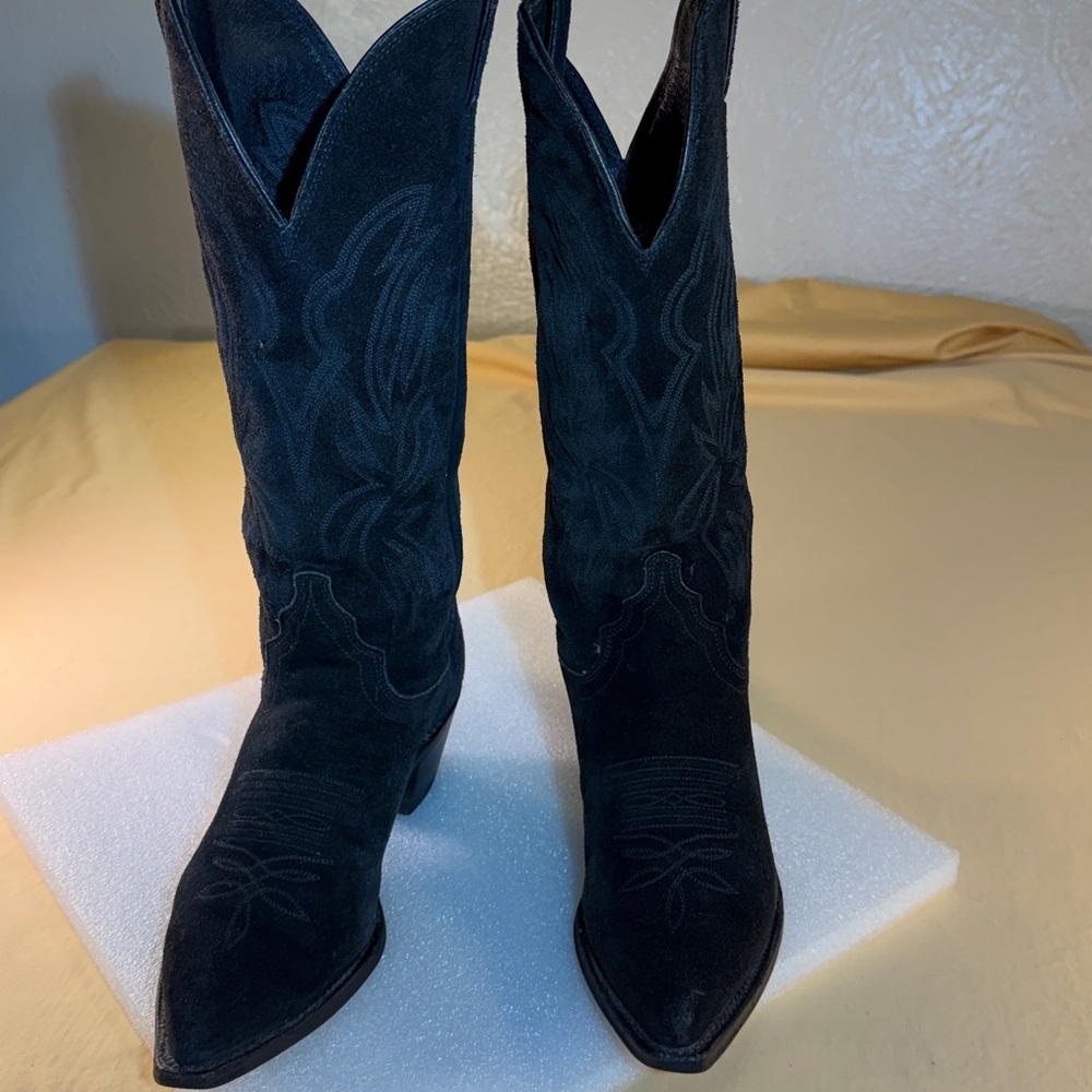 Women’s Justin black suede western boots size 7 1/2 B style L 4917